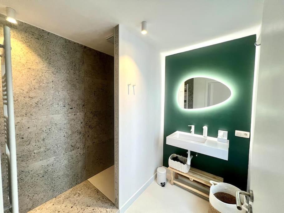 Duplex Chic Et Spacieux - Hypercentre Льєж Екстер'єр фото